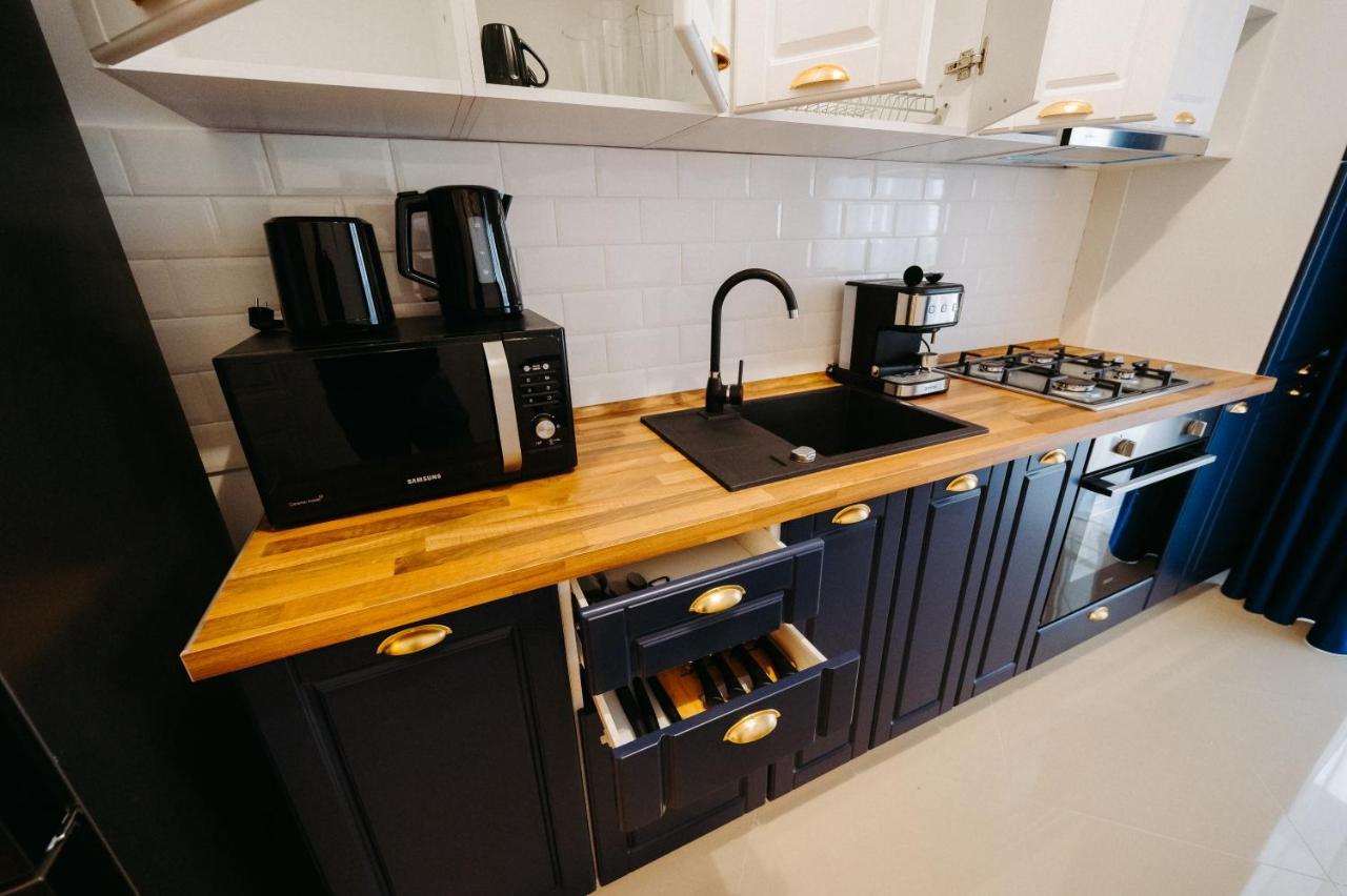 Modern Loft One Apartment ซูชาวา ภายนอก รูปภาพ